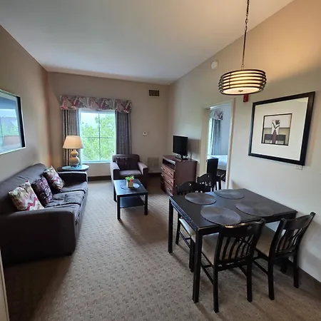 2 Queen Suite Near Disney Seaworld